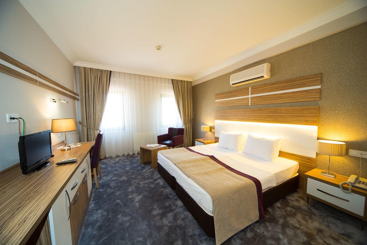 Spilos Hotel Manisa Exterior foto