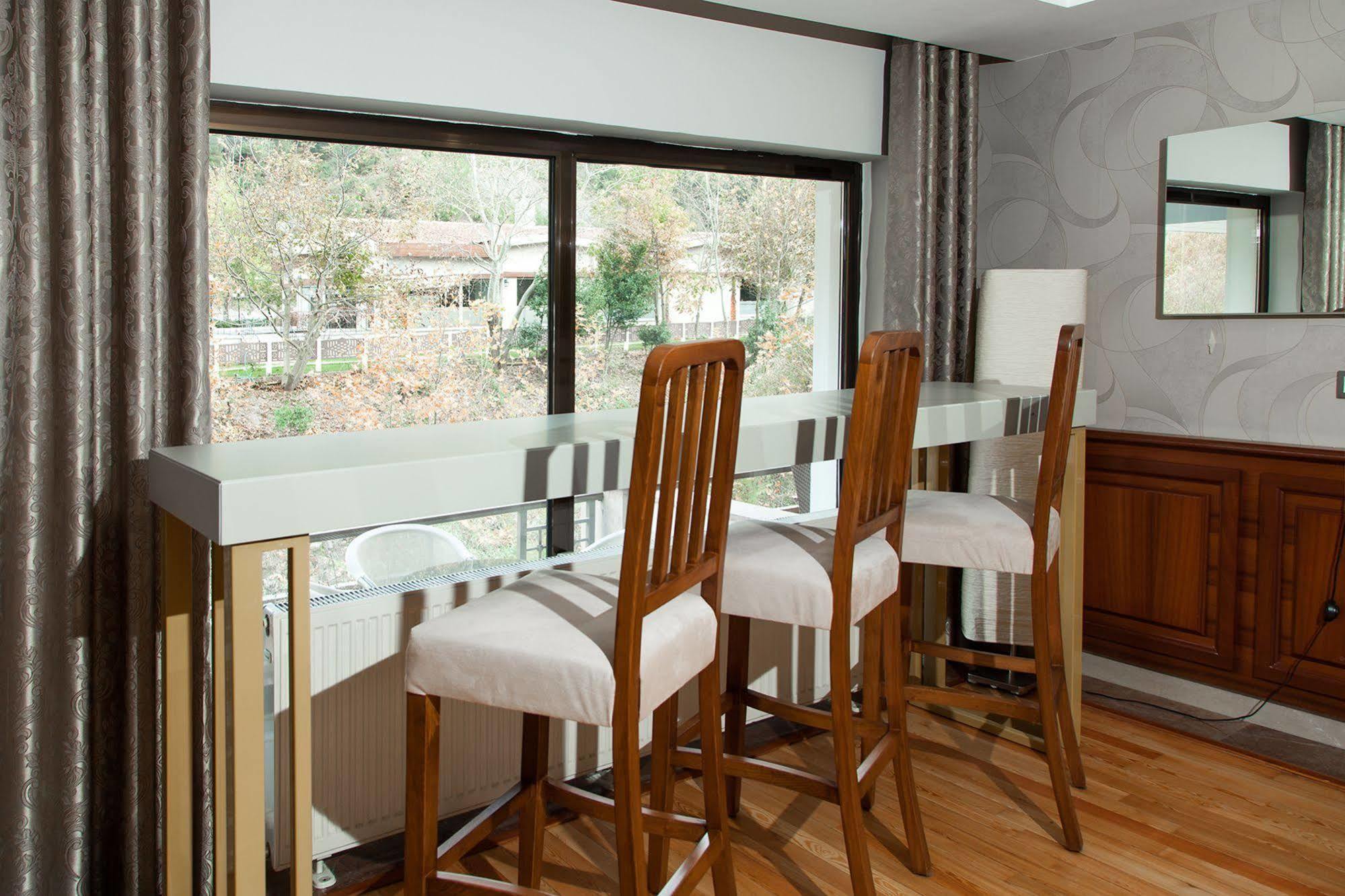 Spilos Hotel Manisa Exterior foto