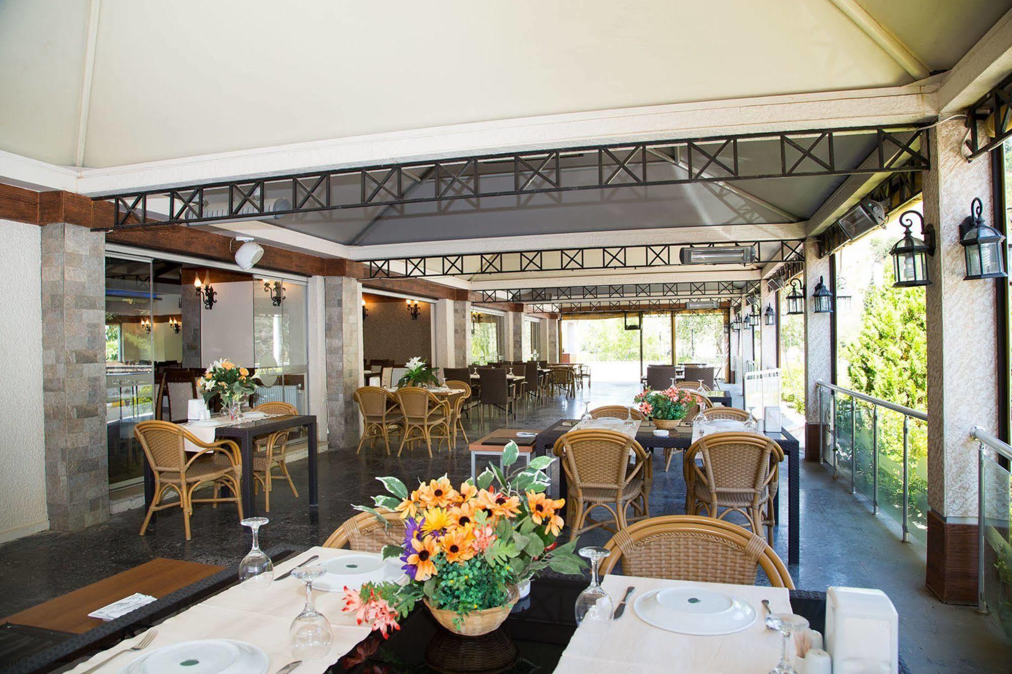 Spilos Hotel Manisa Exterior foto